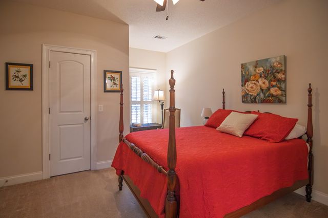 202 Winding Lake Drive, Hamilton, GA 31811