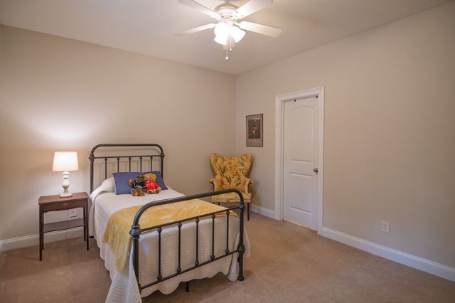 202 Winding Lake Drive, Hamilton, GA 31811