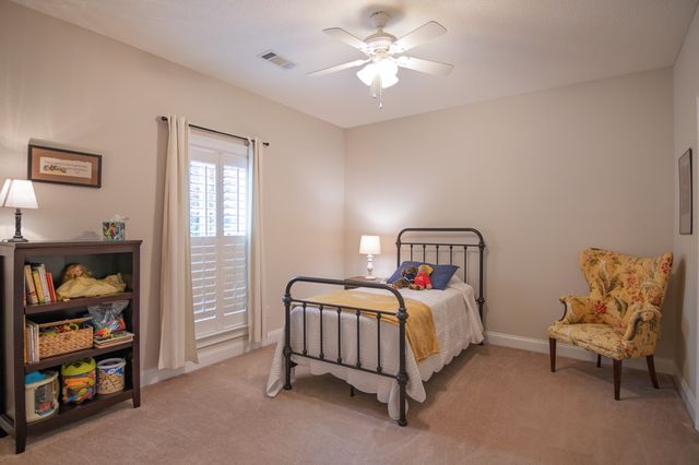 202 Winding Lake Drive, Hamilton, GA 31811