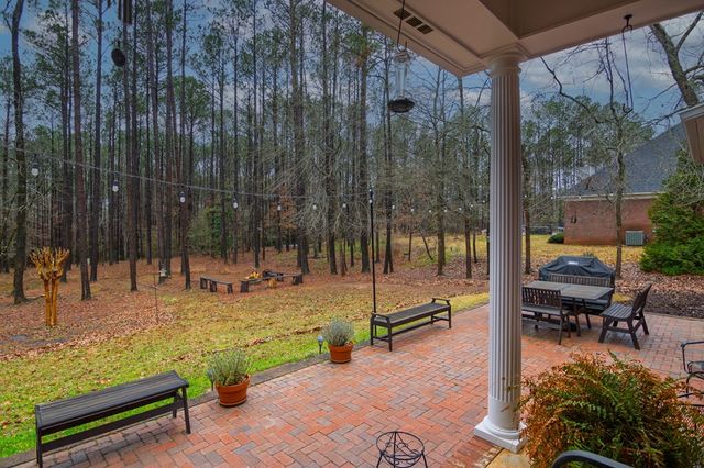 202 Winding Lake Drive, Hamilton, GA 31811