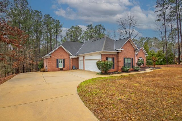 202 Winding Lake Drive, Hamilton, GA 31811