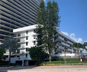 5845 Collins Ave 101, Miami Beach, FL 33140