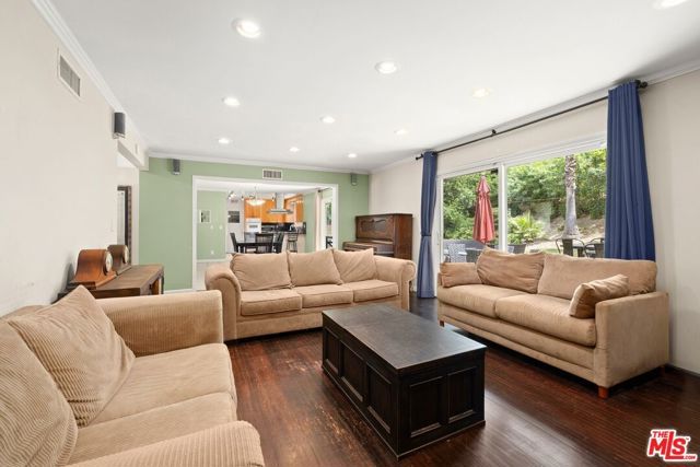 8326 Fable Avenue, West Hills (los Angeles), CA 91304