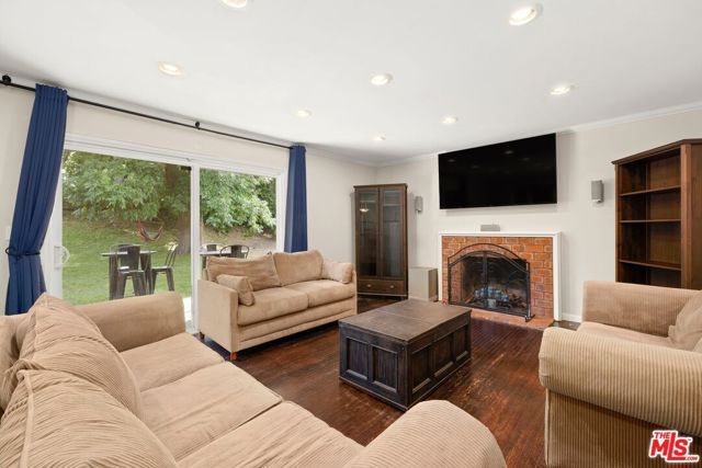8326 Fable Avenue, West Hills (los Angeles), CA 91304