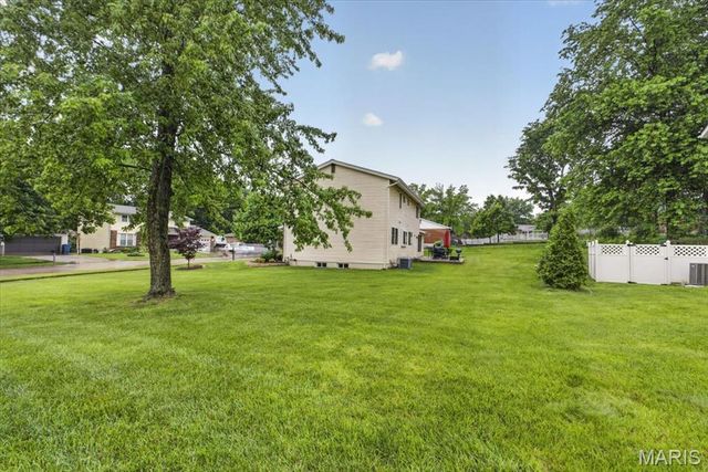 1379 Green Birch Drive, Fenton, MO 63026