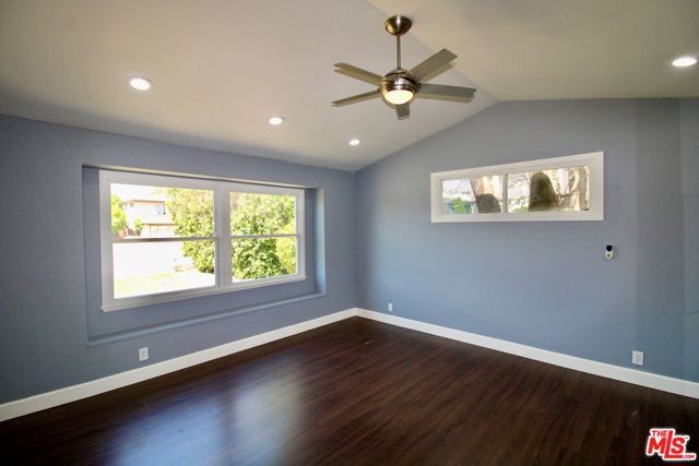 7610 Kelvin Avenue, Winnetka (los Angeles), CA 91306
