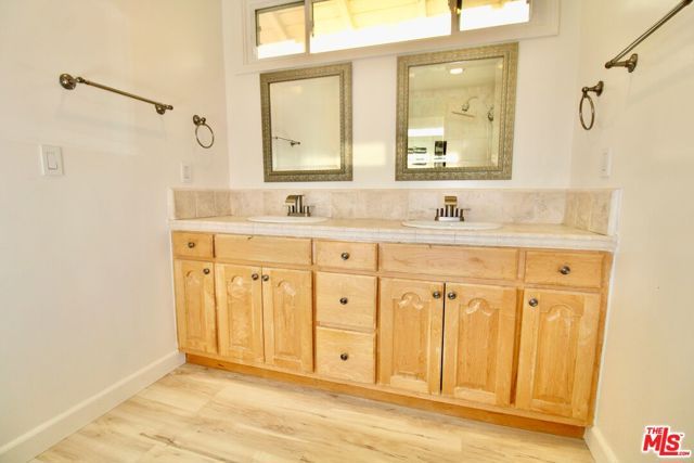 7610 Kelvin Avenue, Winnetka (los Angeles), CA 91306