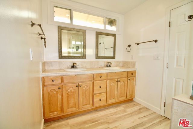 7610 Kelvin Avenue, Winnetka (los Angeles), CA 91306
