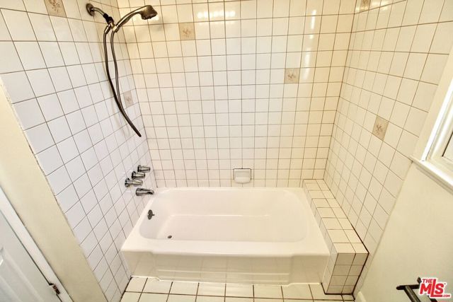 7610 Kelvin Avenue, Winnetka (los Angeles), CA 91306