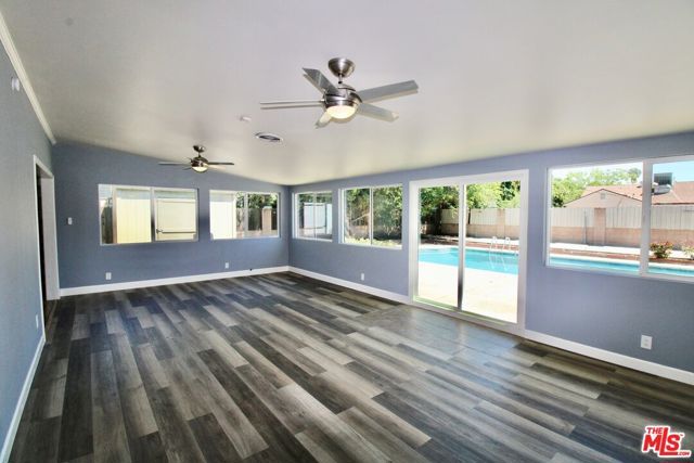 7610 Kelvin Avenue, Winnetka (los Angeles), CA 91306