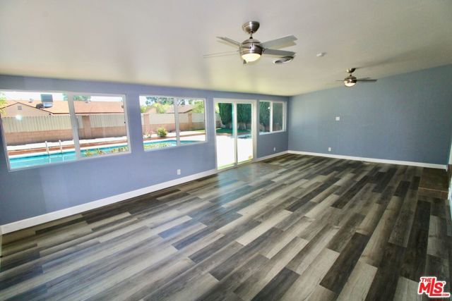 7610 Kelvin Avenue, Winnetka (los Angeles), CA 91306
