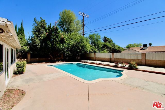 7610 Kelvin Avenue, Winnetka (los Angeles), CA 91306