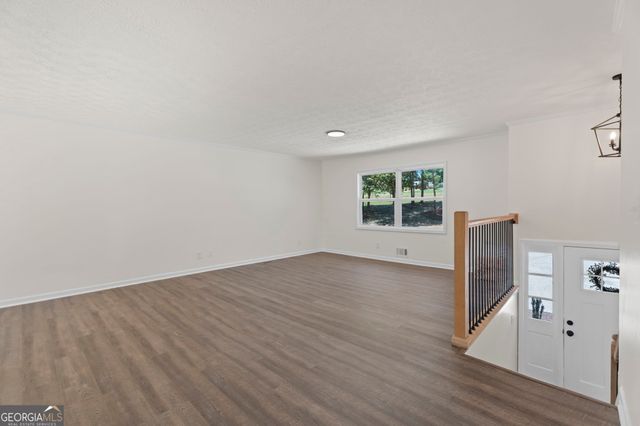 381 Thigpen Rd, Newnan, GA 30263