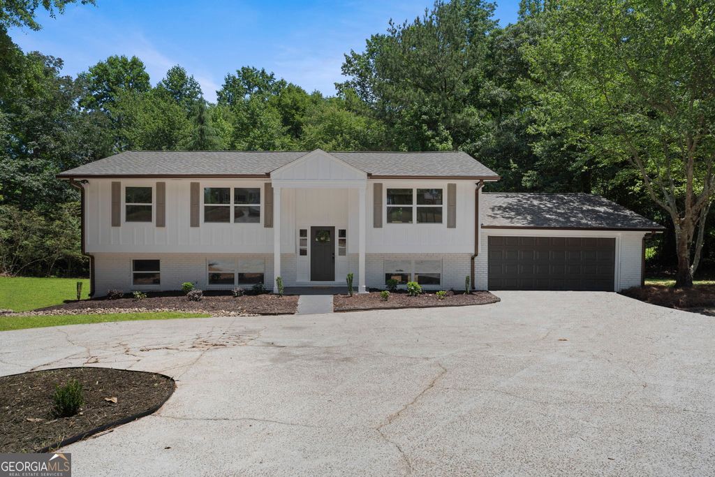 381 Thigpen Rd, Newnan, GA 30263