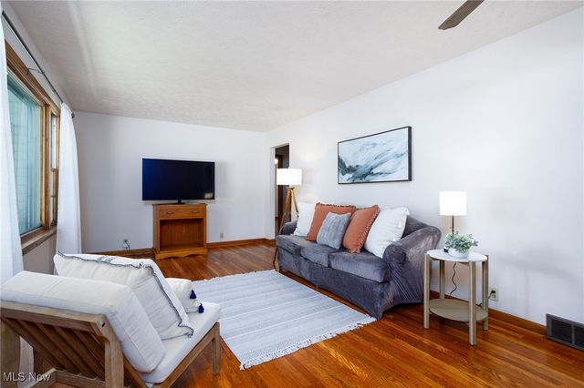 283 Westgate Avenue, Wadsworth, OH 44281