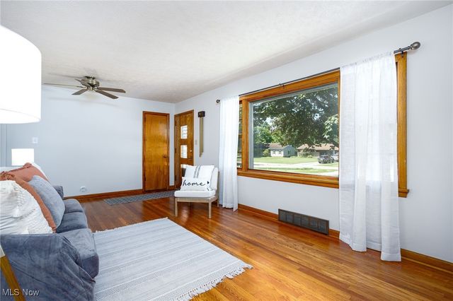 283 Westgate Avenue, Wadsworth, OH 44281