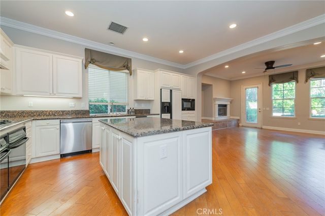 24 Sebastian, Irvine, CA 92602