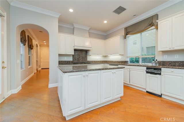 24 Sebastian, Irvine, CA 92602