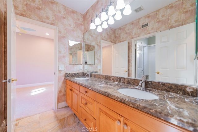 24 Sebastian, Irvine, CA 92602