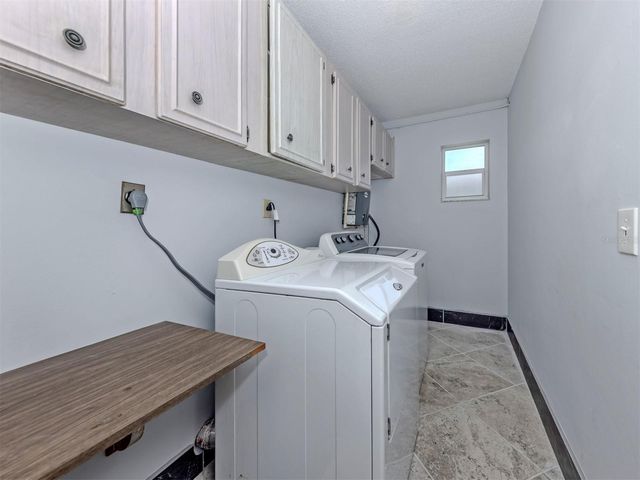 1720 SANDY COURT, Venice, FL 34293