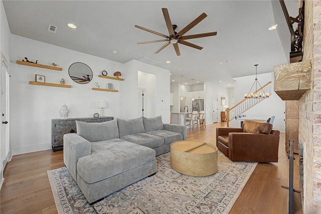 2208 SW Hampton Avenue, Bentonville, AR 72713