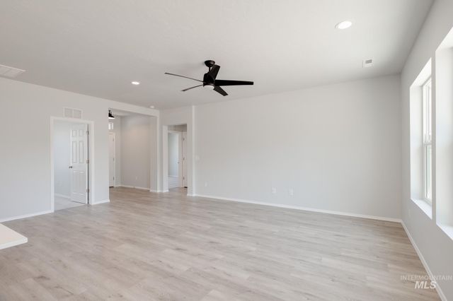 17690 N Boone Peak Ave, Nampa, ID 83687