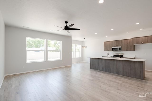 17690 N Boone Peak Ave, Nampa, ID 83687