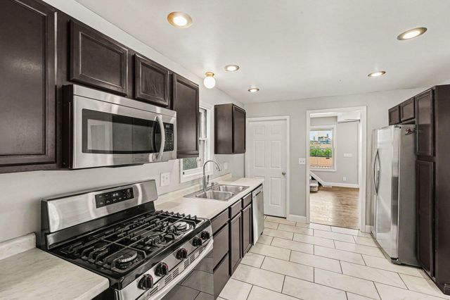 1005 Highway Avenue, Covington, KY 41011
