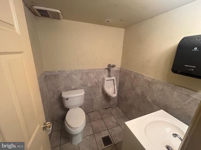 5927 MEDIA ST, Philadelphia, PA 19151