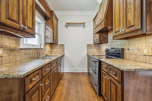 806 Sabine Street, Houston, TX 77007