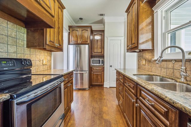 806 Sabine Street, Houston, TX 77007