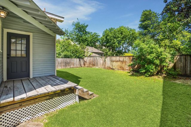 806 Sabine Street, Houston, TX 77007