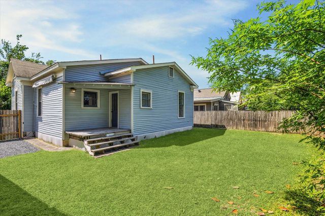 806 Sabine Street, Houston, TX 77007