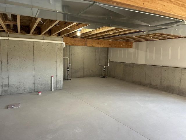 2171 Wallace Lake ROAD, West Bend, WI 53090