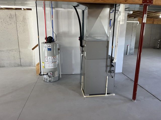 2171 Wallace Lake ROAD, West Bend, WI 53090