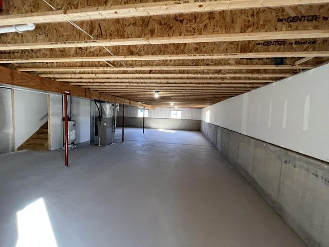 2171 Wallace Lake ROAD, West Bend, WI 53090