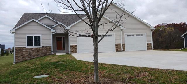 2171 Wallace Lake ROAD, West Bend, WI 53090