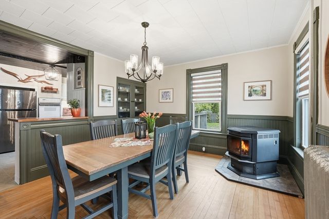 26 Fales St, Worcester, MA 01606