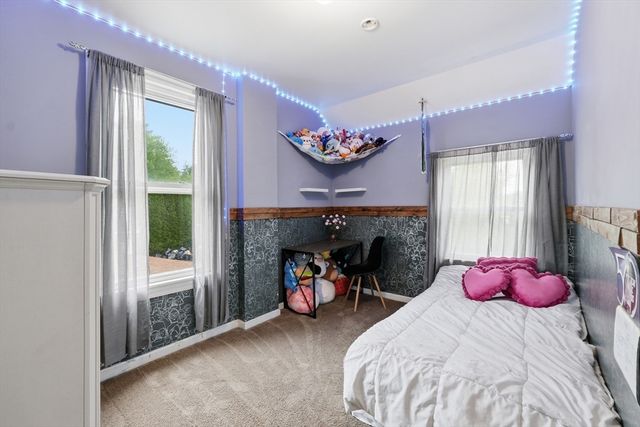 26 Fales St, Worcester, MA 01606