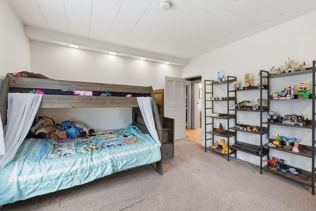 26 Fales St, Worcester, MA 01606