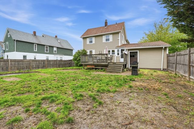 26 Fales St, Worcester, MA 01606