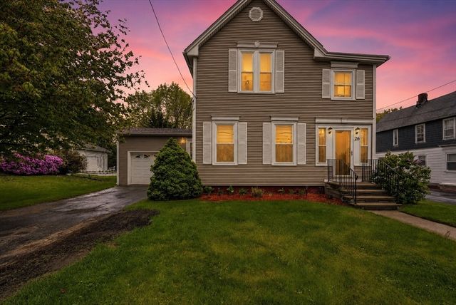 26 Fales St, Worcester, MA 01606