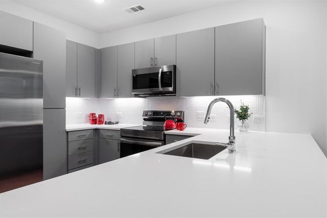 4801 Springdale DR 2010, Austin, TX 78723