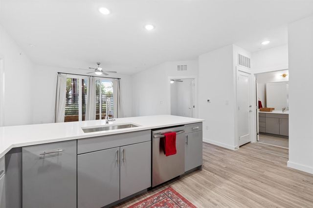 4801 Springdale DR 2010, Austin, TX 78723