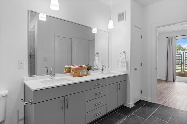 4801 Springdale DR 2010, Austin, TX 78723