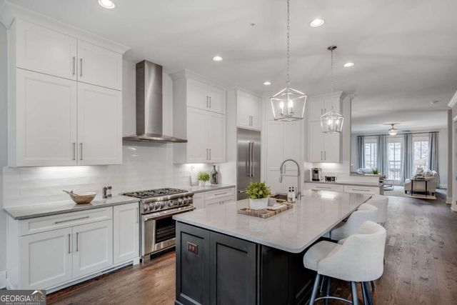 3440 Commander Cove, Suwanee, GA 30024