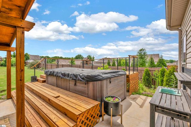 472 Bucklebury Road, Greer, SC 29651