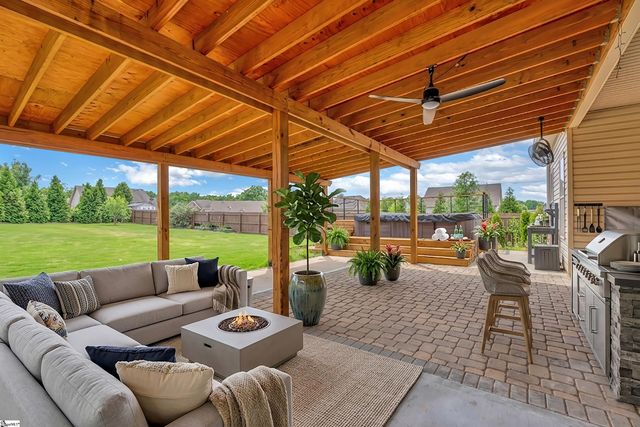472 Bucklebury Road, Greer, SC 29651