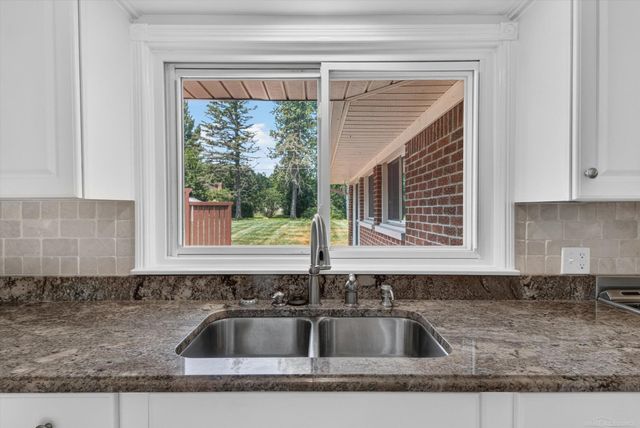 120 Montmorency Road, Rochester Hills, MI 48307