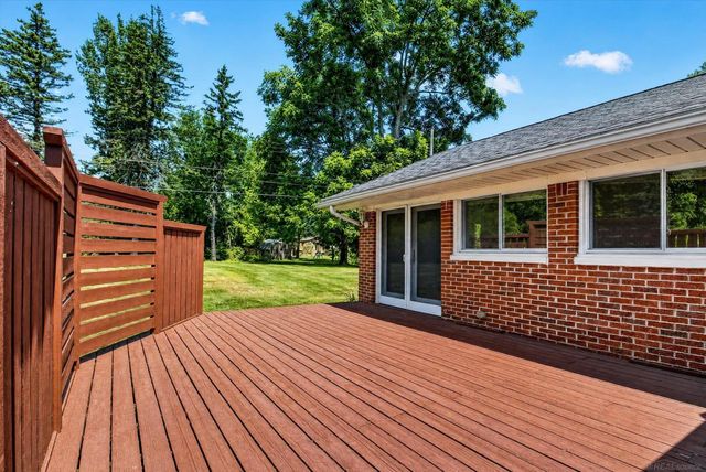 120 Montmorency Road, Rochester Hills, MI 48307